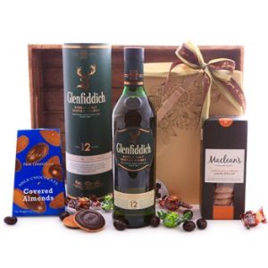 Glenfiddich-Whiskey-and-Chocolate-Basket CODE 12052